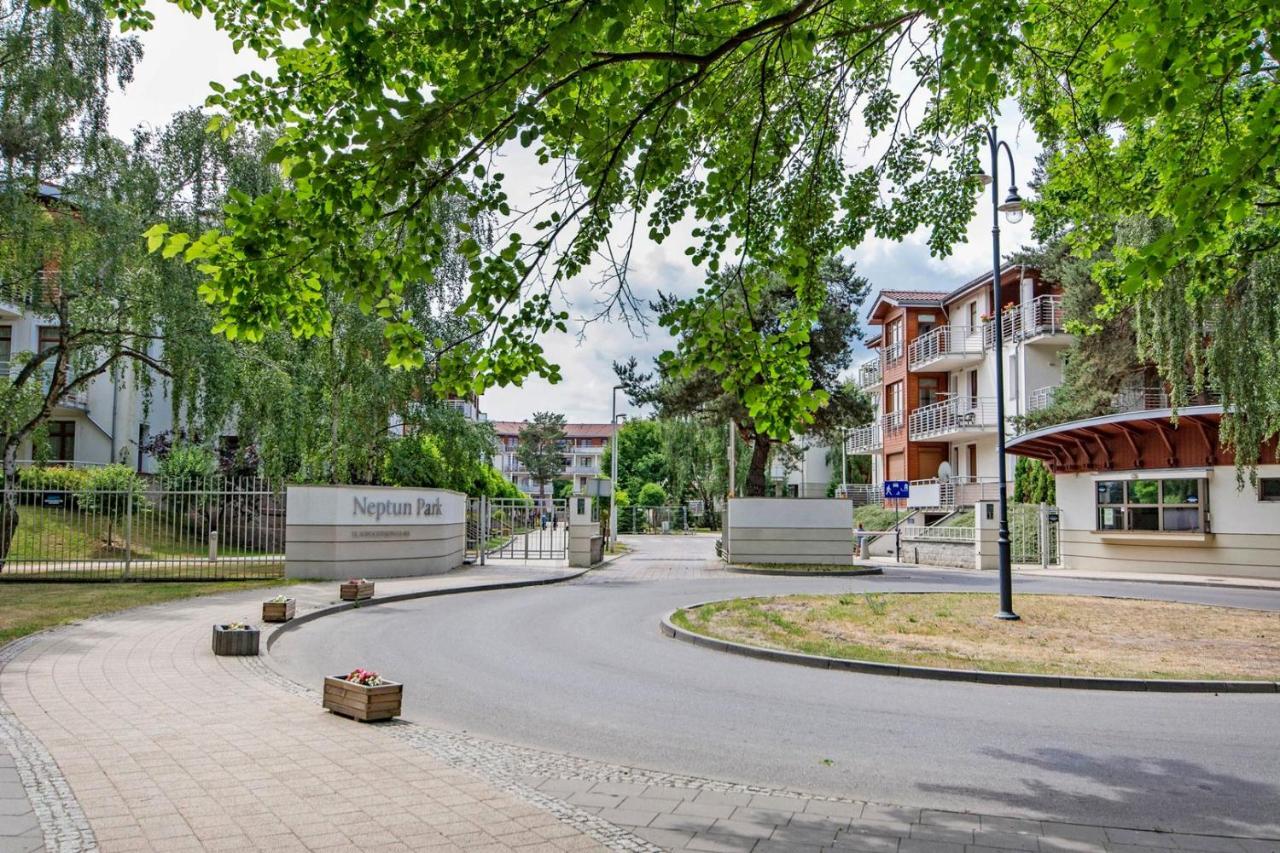 Waniliowy - Neptun Park By Oneapartments Gdansk Ngoại thất bức ảnh